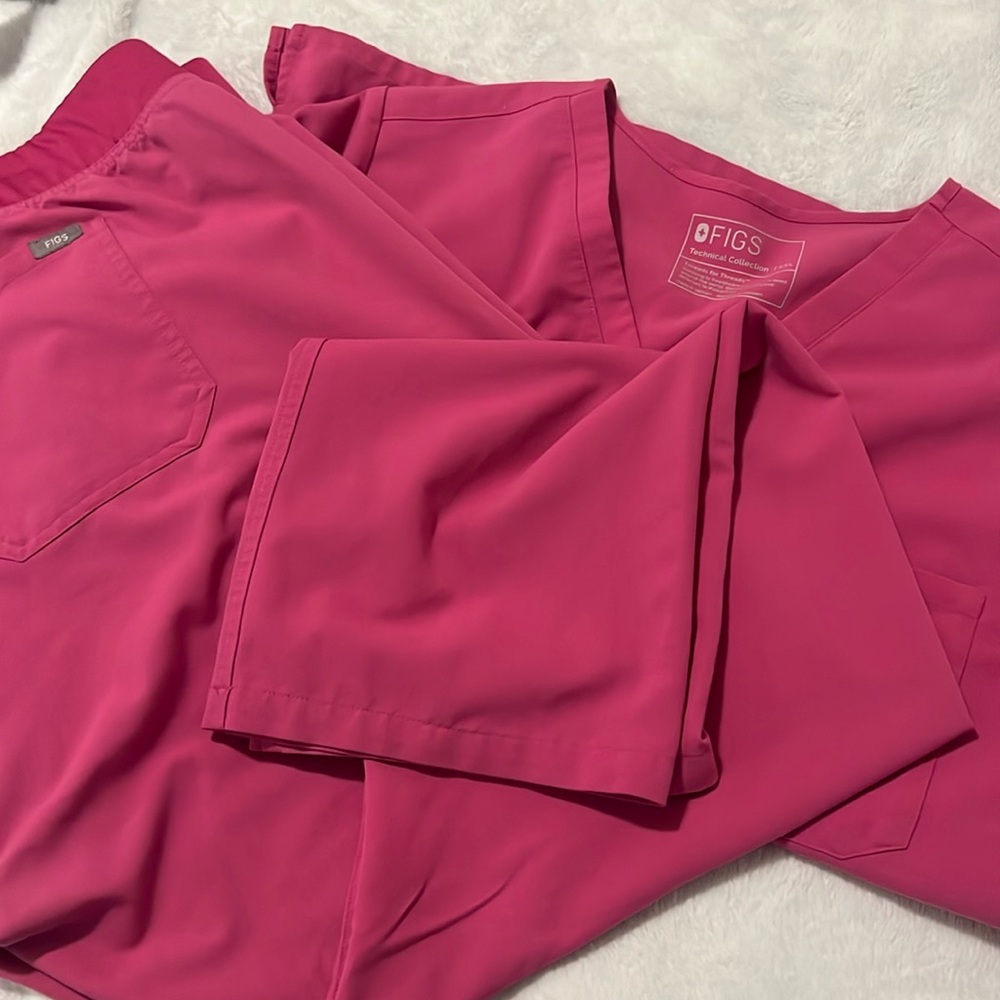 Hot pink Figs Scrub Top Catarina and 4 pocket bottom xxl